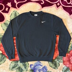 nike sportswear crewneck sweater.